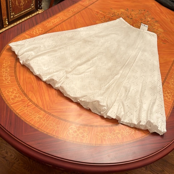 Zara embroidered 100% cotton white voluminous hem midi skirt sz.XS - Picture 9 of 16